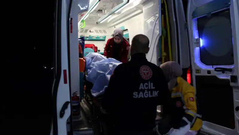 Küfürleşme Kavgasında Kan Aktı: Dört Kişi Hastanelik Oldu
