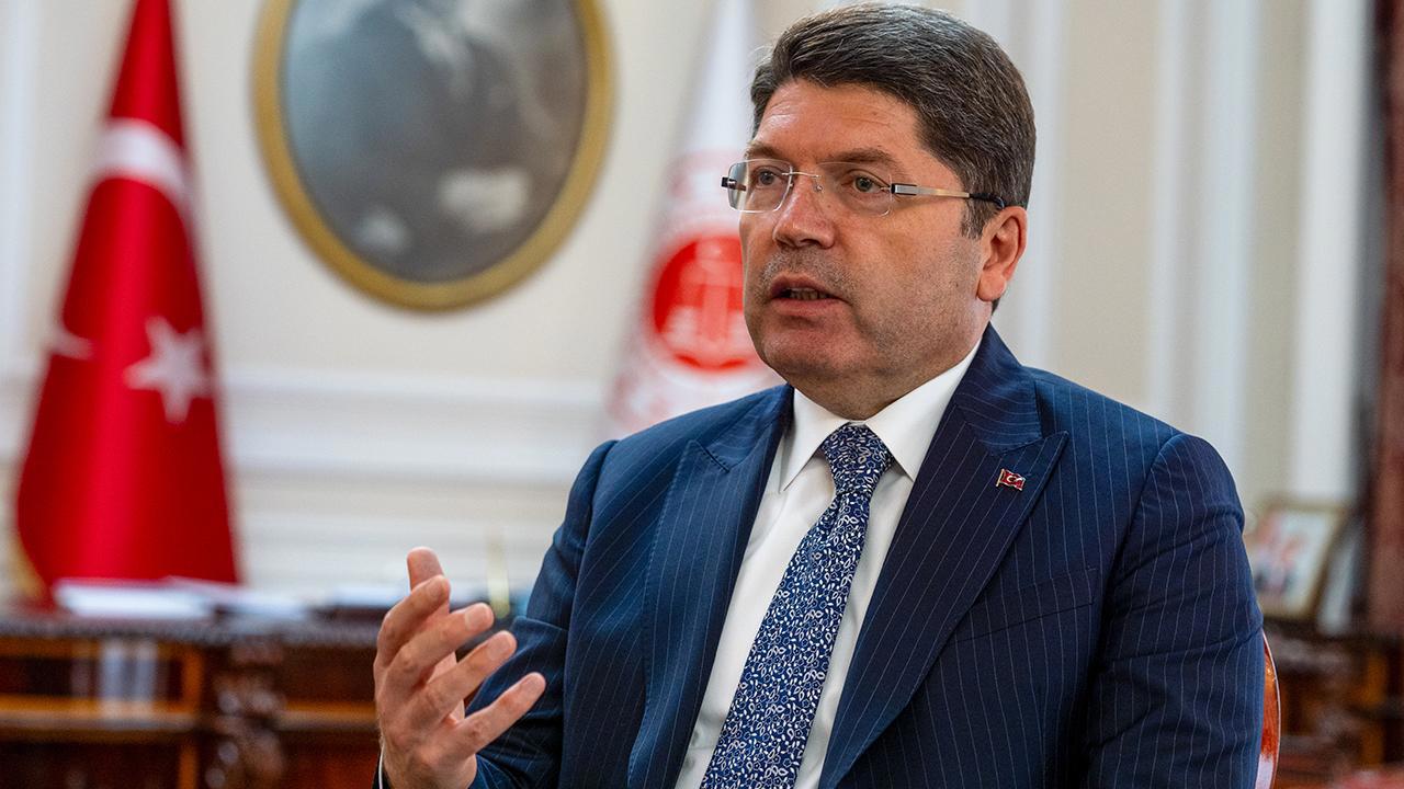 Adalet Bakanı Tunç'tan 'korsan metin' açıklaması.