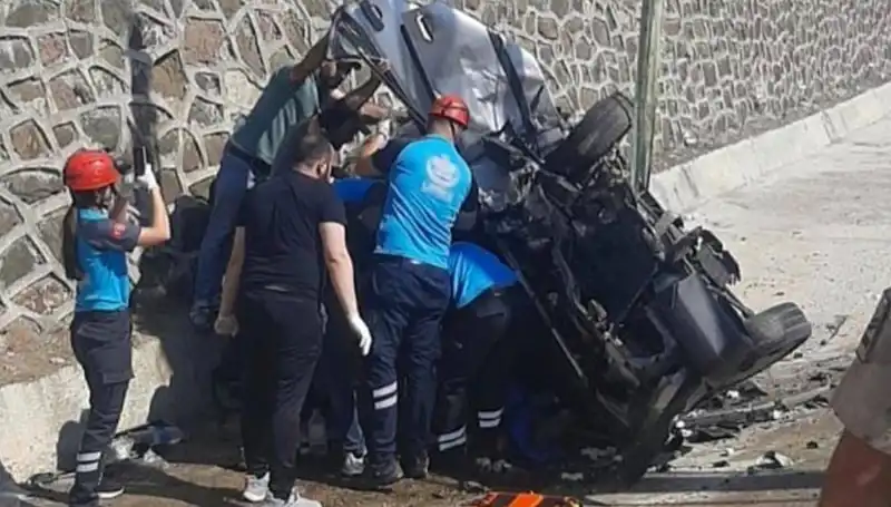 Tunceli'de Kafa Kafaya Çarpışma: 4 Yaralı, Olay Yerinde Büyük Panik