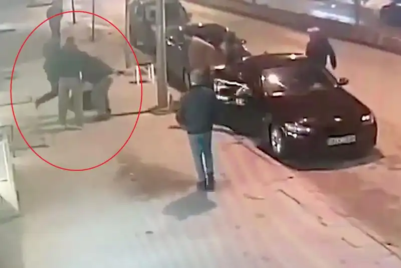 Bacak Kıran Park Yeri Kavgası: Üç Kişi Saldırdı, Olaylar Gelişti!