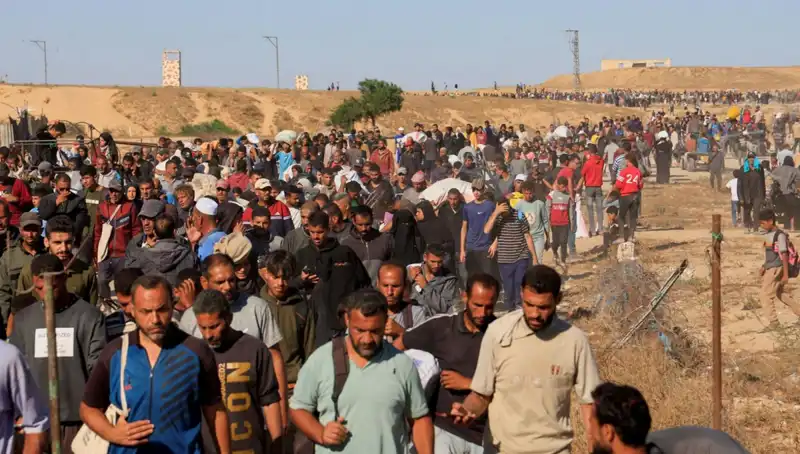 Gazze'deki İnsani Yardım Beklerken İsrail Ateşiyle 15 Filistinli Hayatını Kaybetti
