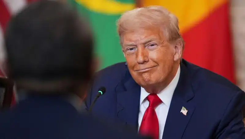 Trump ile İlişkili Lobi Grupları, Yoksul Ülkeleri Milyonlarca Dolarla Kandırıyor