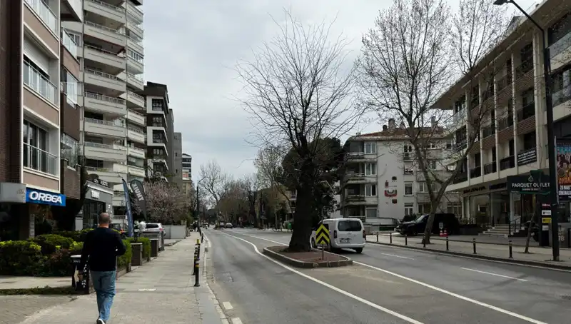 Kadıköy'deki Tehlikeli Cadde: Sürekli Kaza Olan Nokta Neden Sorunlu?