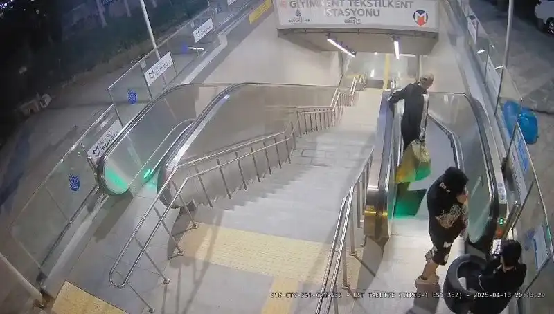 İstanbul’da Metro İstasyonuna Çöp ve Lastik Atan Şüphelilere Gözaltı