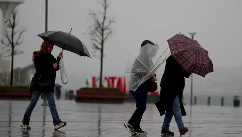 İstanbul'da Dikkat: Kuvvetli Sağanak Yağış Uyarısı Geldi!