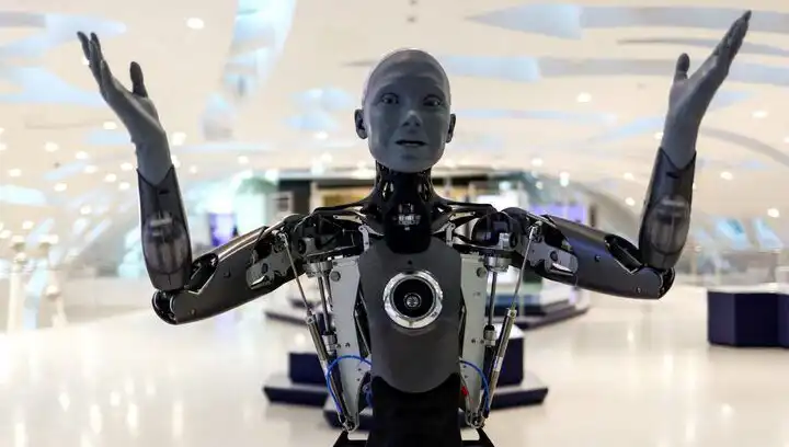 Geleceğin Teknolojisi: Yamyam Robot İcadı Şaşırtıyor