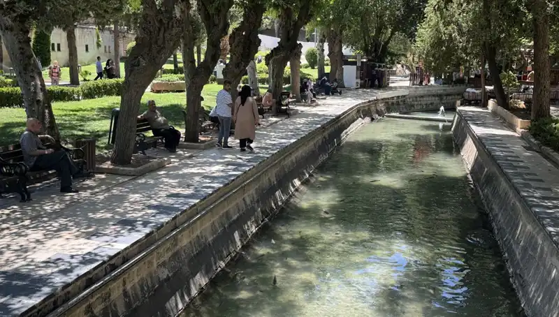 Şanlıurfa’da Sıcaklık Rekorları Kırılıyor: Termometreler 37 Dereceyi Gördü