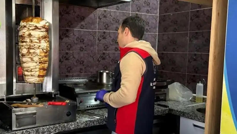 Tavuk Döner Alarmı: İşletmelere Devamiz Baskınlar Geliyor