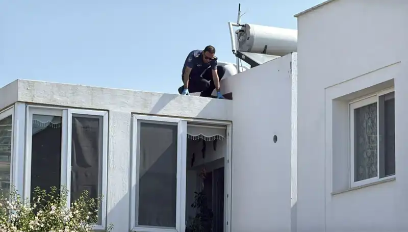 Bodrum'da Çatıdan Düşen Emekli Polis Hayatını Kaybetti: Olayın Perde Arkası