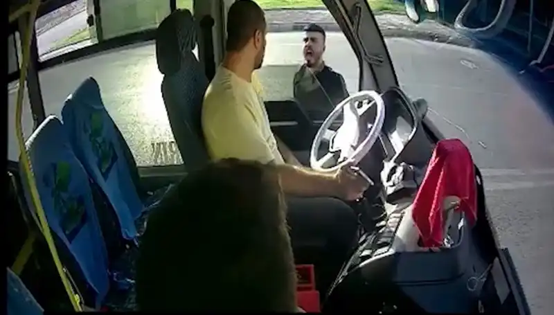 Antalya'da Ormanlık Alanda Yakalanan Bıçaklı Saldırganın Şok Hikayesi