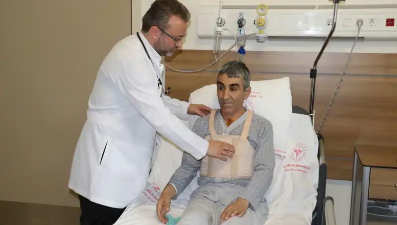 6 Ayda İki Defa Aort Damarı Yırtılan Hastaya Zorlu Ameliyat