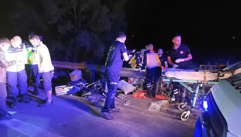 Kazada Minibüsten Savrulan Yolcuların Yaşadığı Korkunç Anlar